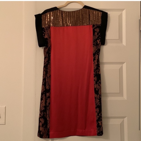 French Connection Cocktail Dress super shinny, has golden sequins on shoulders! - Picture 5 of 11